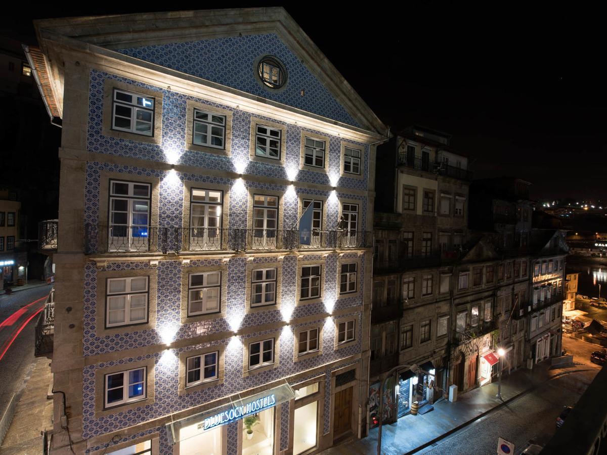 บลูซ็อค โฮสเทล ปอร์โต ภายนอก รูปภาพ The Azulejos Hotel, in the Baixa district of Lisbon, Portugal