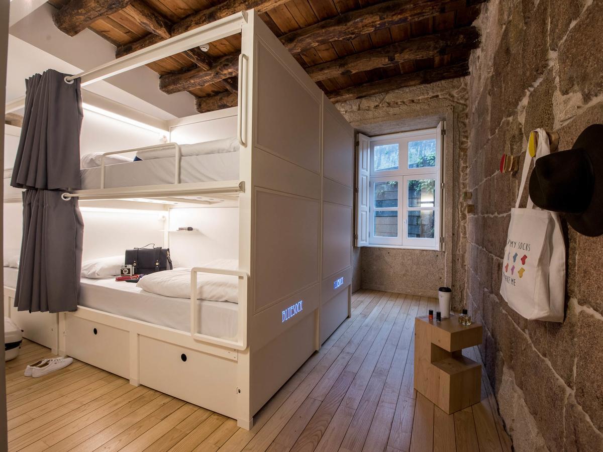 บลูซ็อค โฮสเทล ปอร์โต ภายนอก รูปภาพ A micro apartment in Lisbon, Portugal
