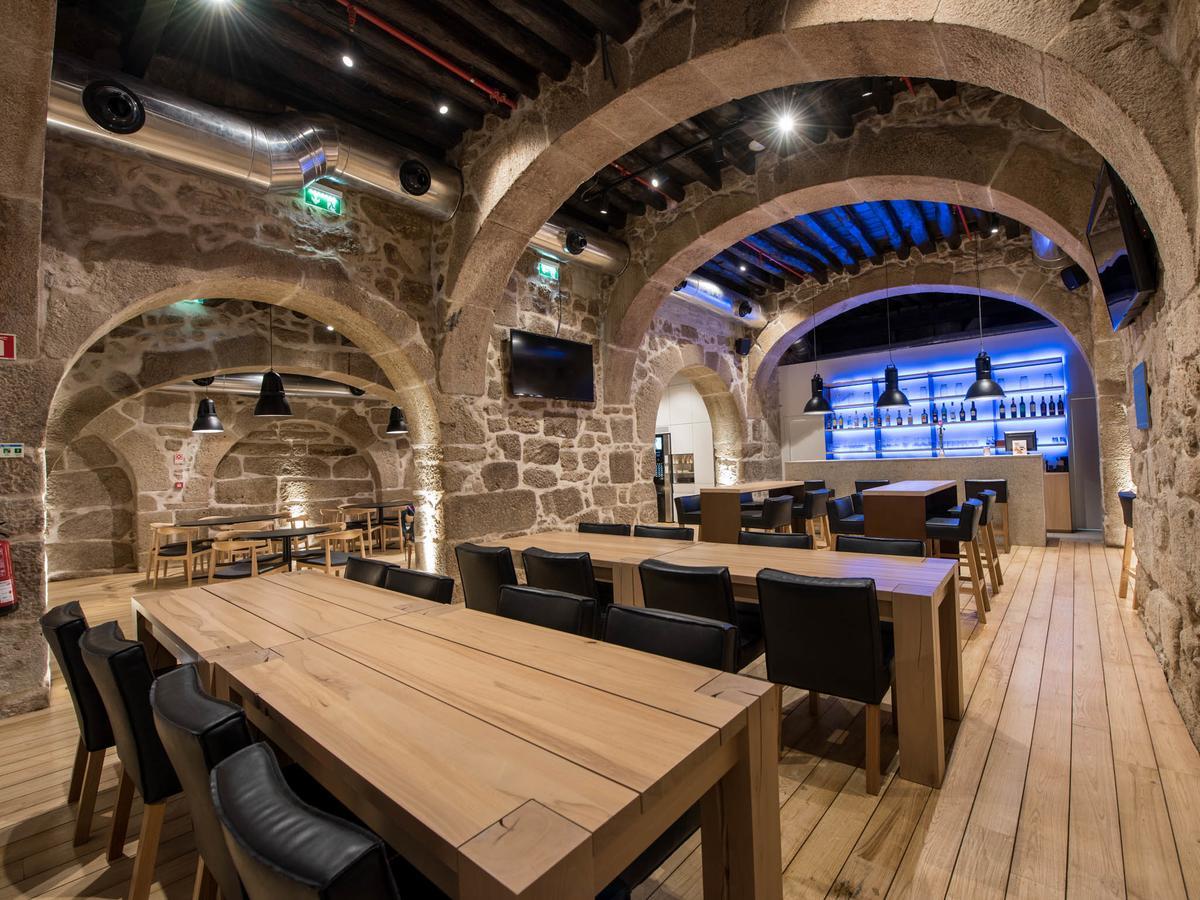 บลูซ็อค โฮสเทล ปอร์โต ภายนอก รูปภาพ Restaurant interior