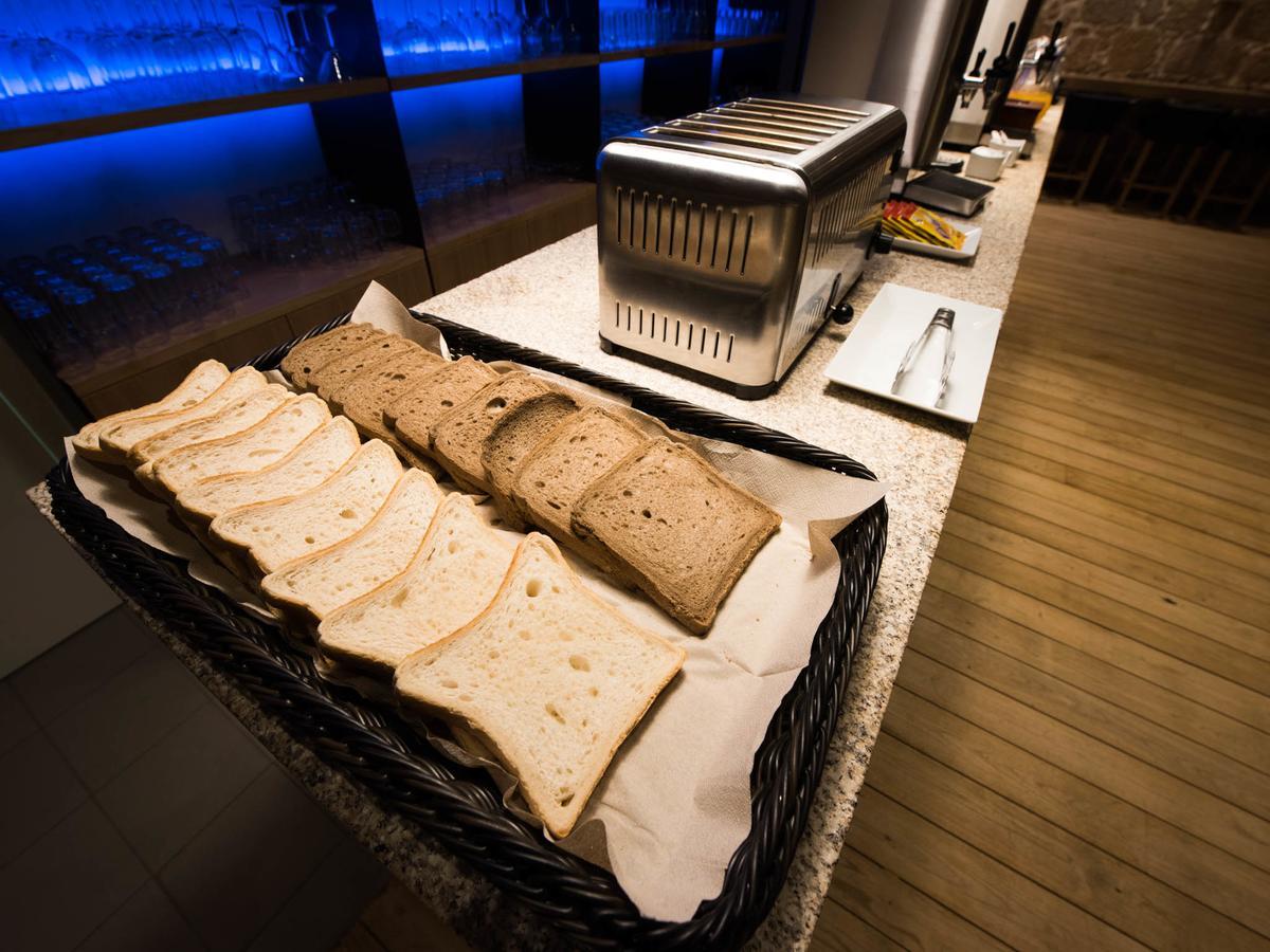 บลูซ็อค โฮสเทล ปอร์โต ภายนอก รูปภาพ A bread station