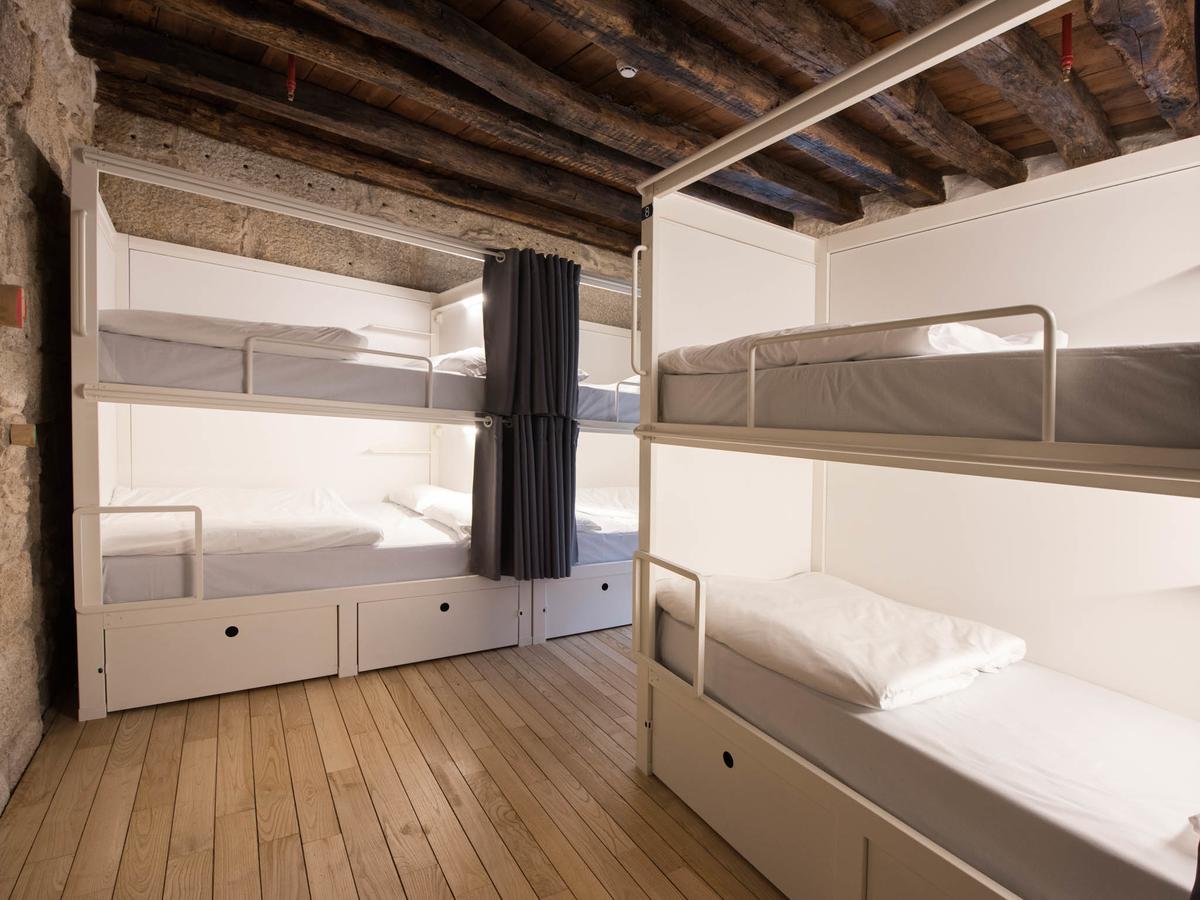 บลูซ็อค โฮสเทล ปอร์โต ภายนอก รูปภาพ Hostel room in Paris